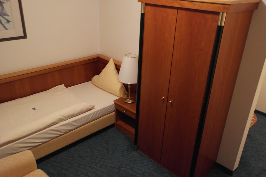 Hotel Jahnhaus Langenfeld  Rom bilde